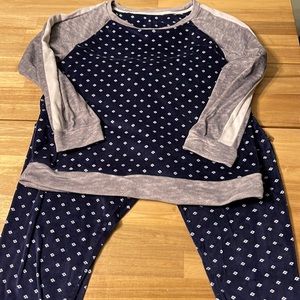 Cuddl Duds fleece pajama set